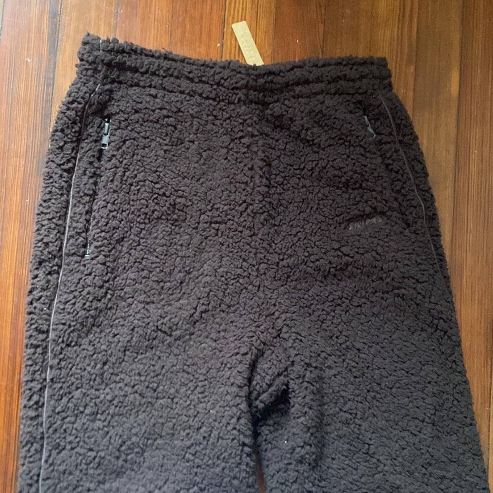 SKIMS Sherpa Joggers - Picture 5 of 5